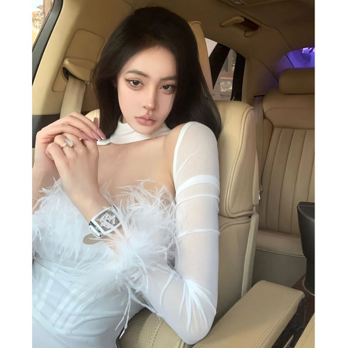 百搭高腰纯色羽毛鱼骨收腰连衣裙