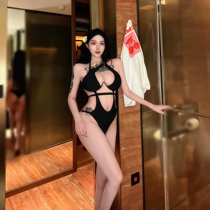 辣妹性感辣妹镂空绑带连体泳衣