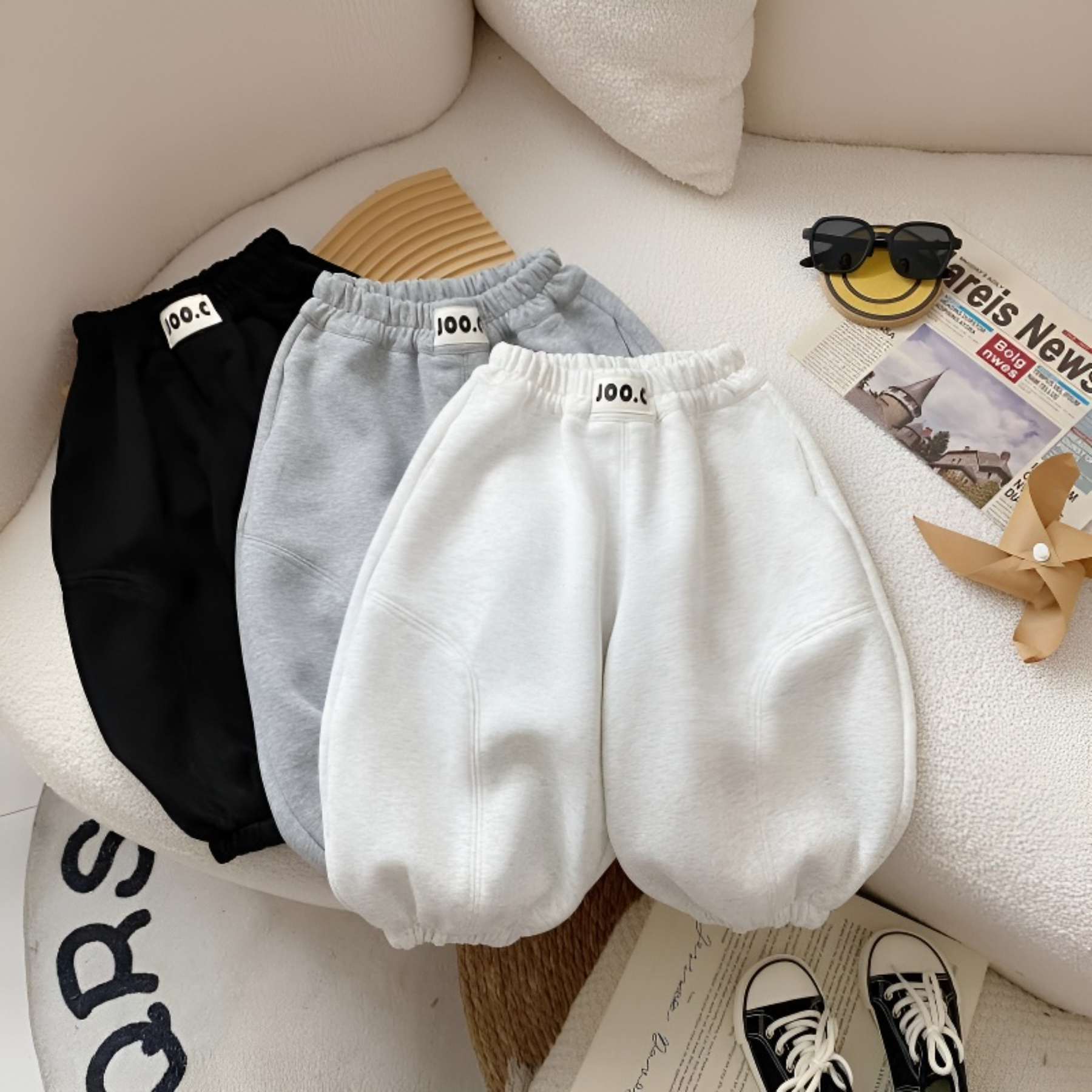 儿童春秋季新款宽松运动裤男女童休1闲裤中小童百搭束脚裤卫裤