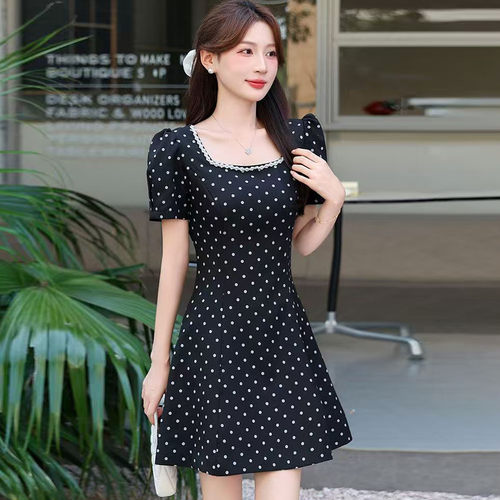 夏季小个子波点连衣裙女流行百搭
