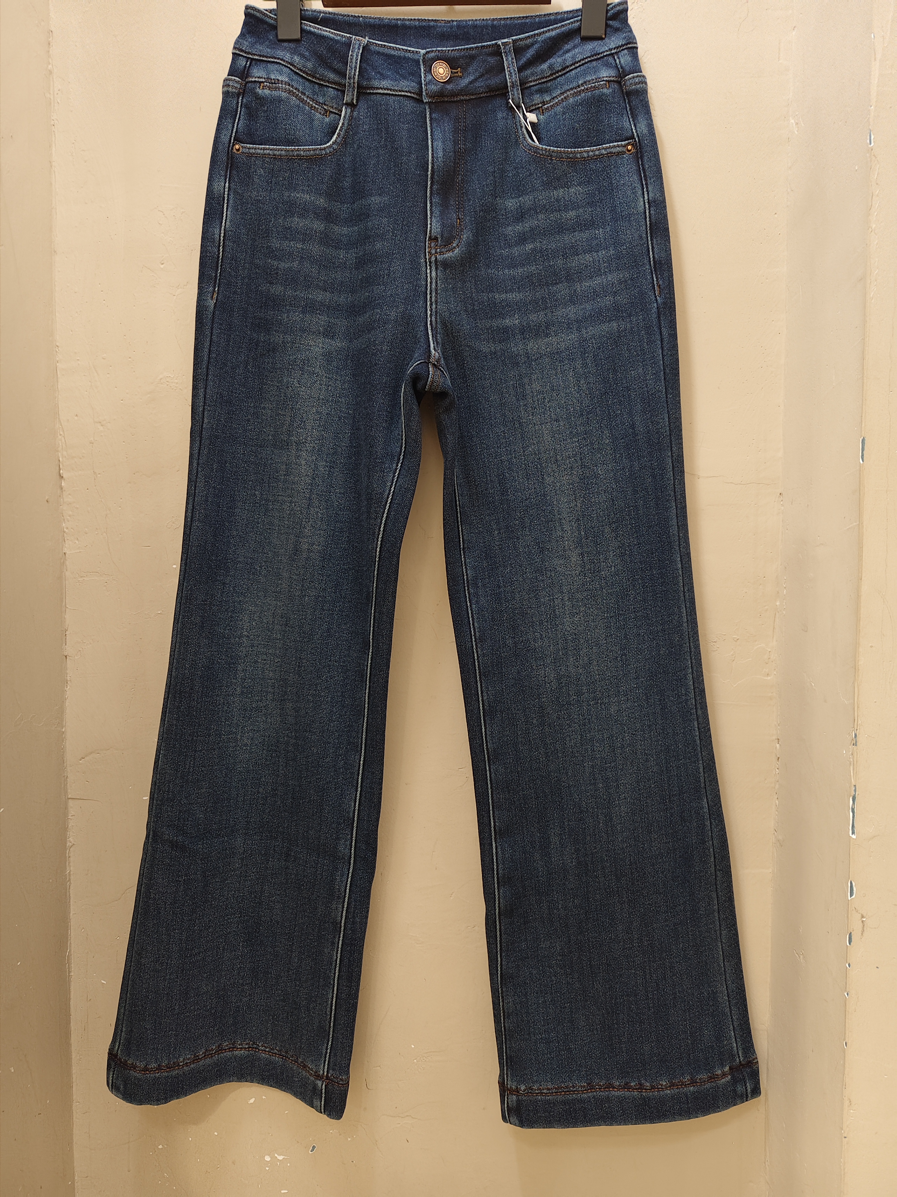 专柜正品时尚气质显瘦十分微喇女裤2025冬季新款梦舒ya955879012