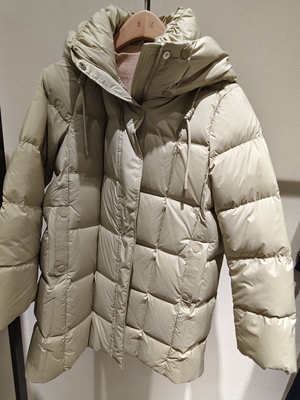 专柜正品D65031高端轻奢连帽长款百搭休闲羽绒服外套2025冬新女H