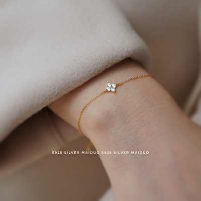 女925纯银爆闪四叶草手链