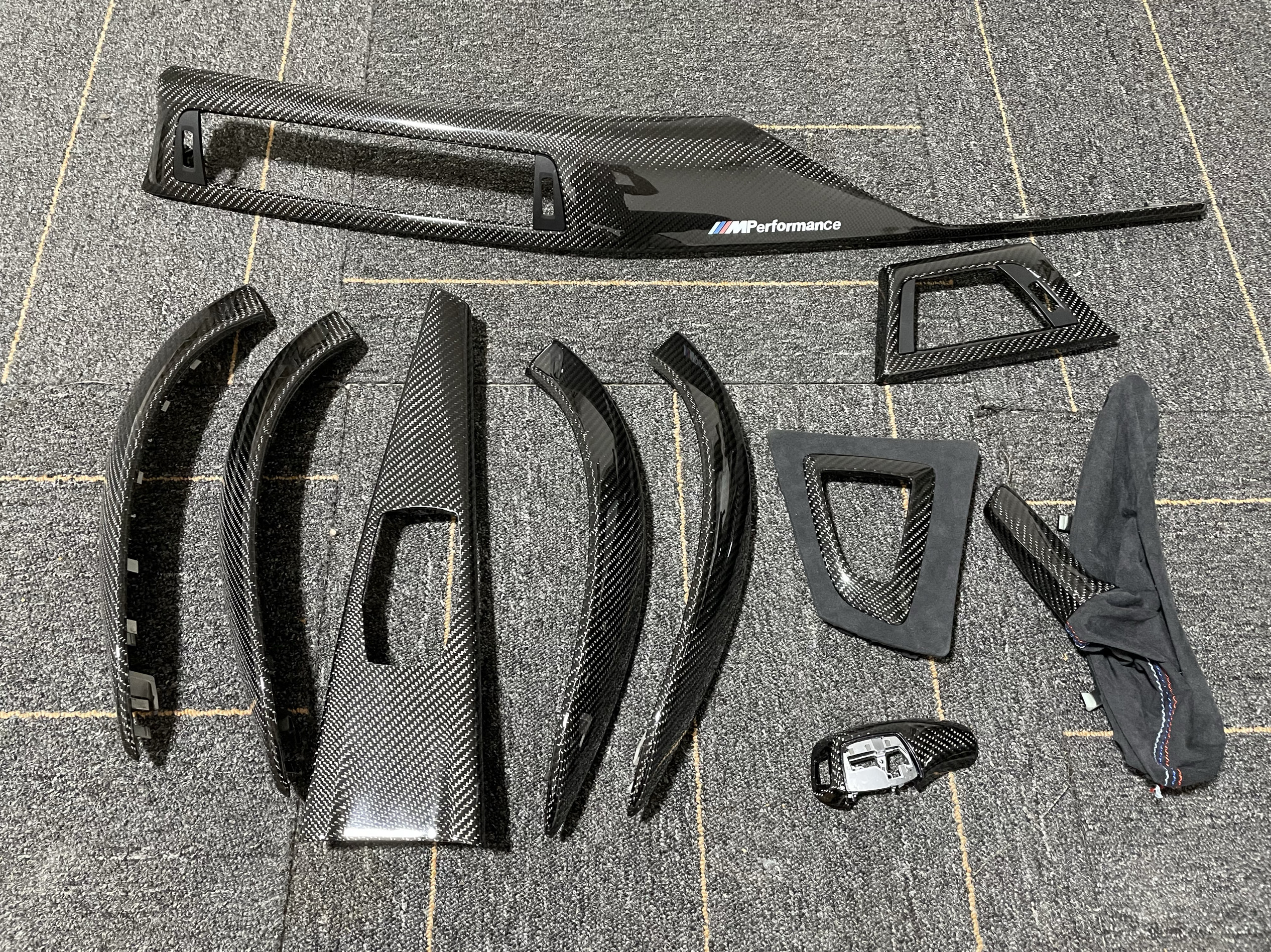 适用于宝马3系4系F30f35真碳纤维内饰手刹把手替换安装