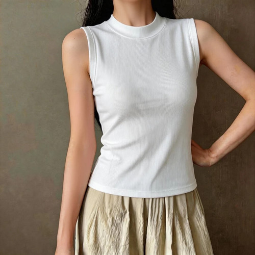 小高领白色修身显瘦吊带背心