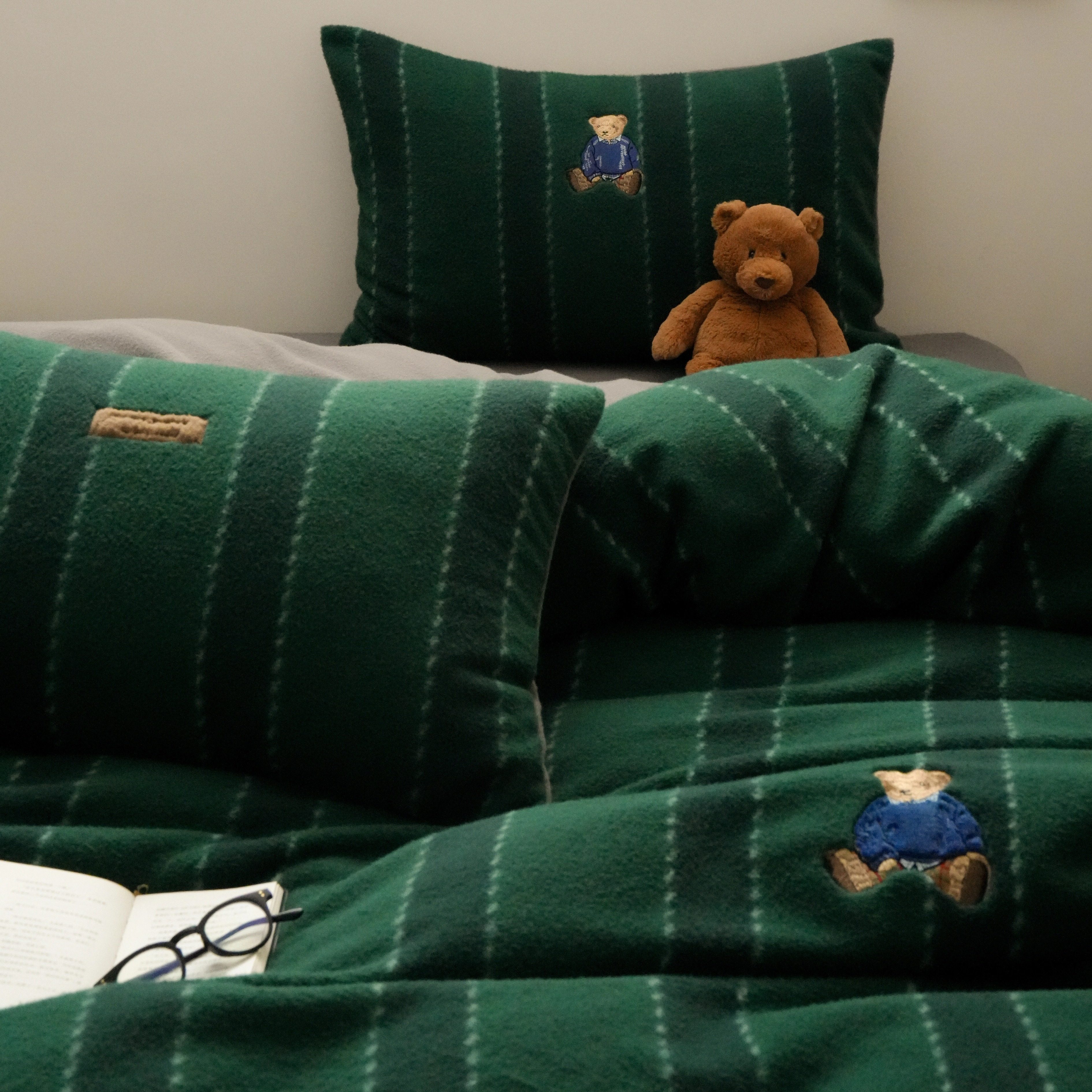 ins冬季牛奶绒床单四件套小熊绿色条纹复古被套保暖加绒加厚床品,床上用品,床品套件/四件套/多件套,淘宝优惠券,粉丝福利购,淘宝优惠卷