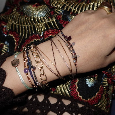 石榴石与红蓝宝/碧玺 8股彩色编绳金色流苏珍珠双层手链