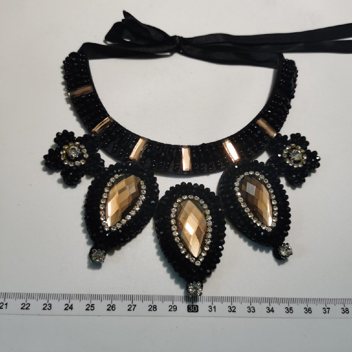 3 WATER DROPS AND TWO SMALL FLOWERS DECORATIVE NECKLACE 2019 NEW CRYSTAL WILD FAKE COLLAR FAKE COLLAR KOREAN VERSION