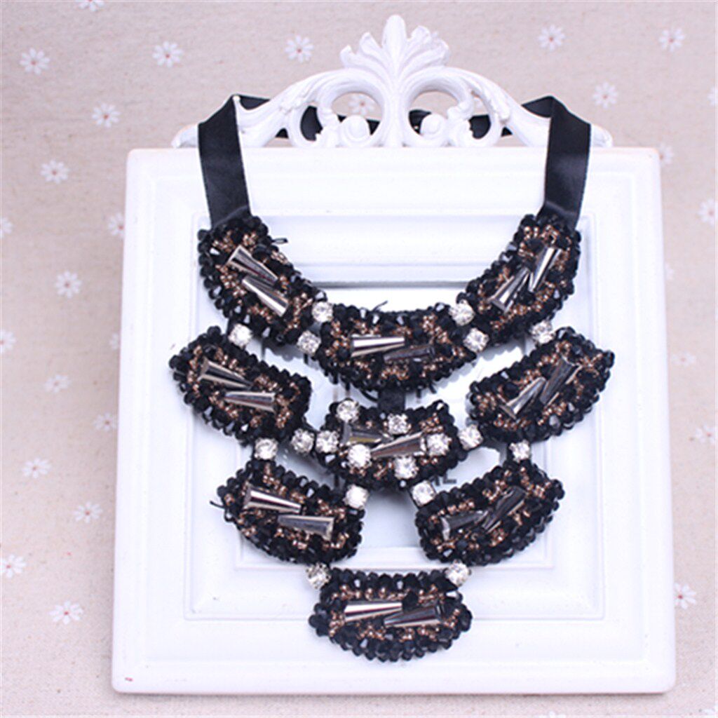 CLOTHING ACCESSORIES: 18 CRYSTAL HOLLOW PAGODAS FAKE COLLARS INLAID RHINESTONE NECKLACES 2019 NEW CLOTHING DECORATIONS