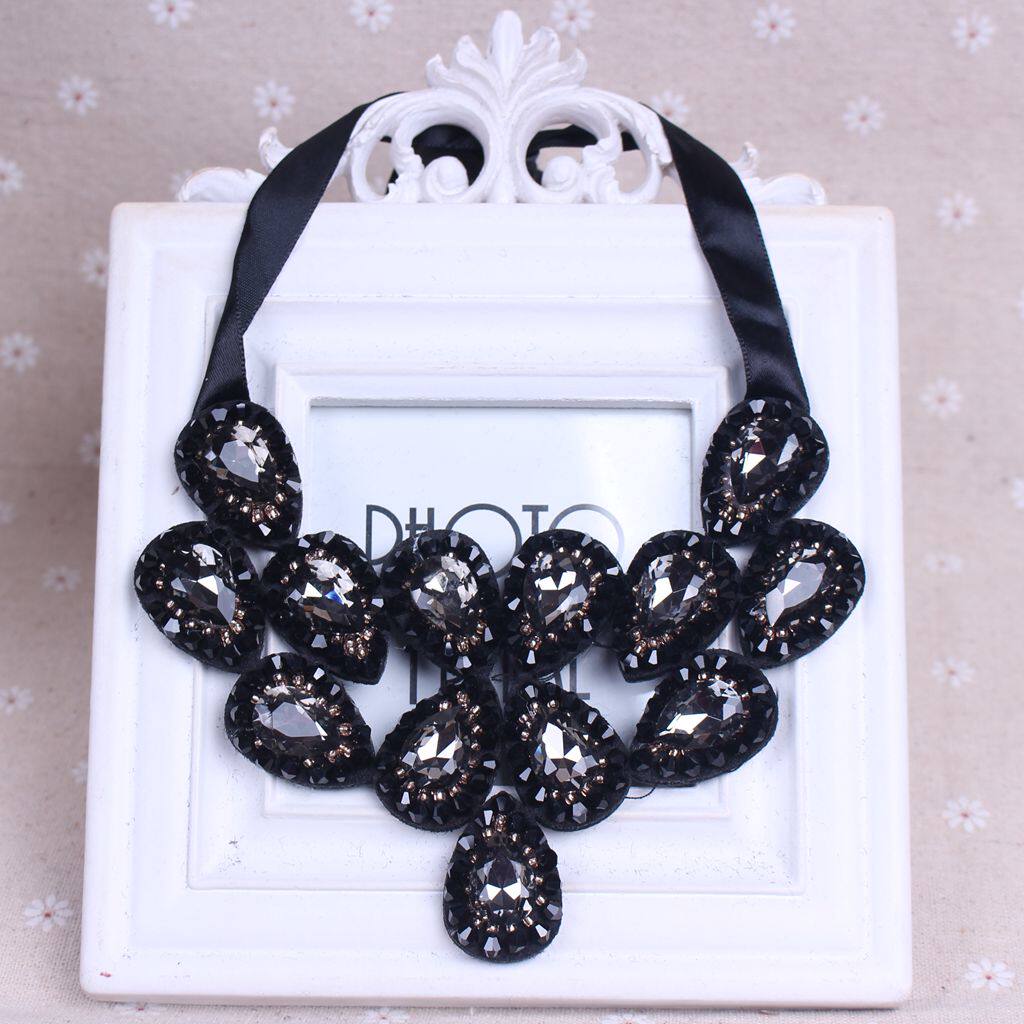 EUROPEAN AND AMERICAN RETRO COURT STYLE CRYSTAL LARGE G TONE CRYSTAL FALSE COLLAR WATER DROP SHAPE SHORT NECKLACE FAKE COLLAR