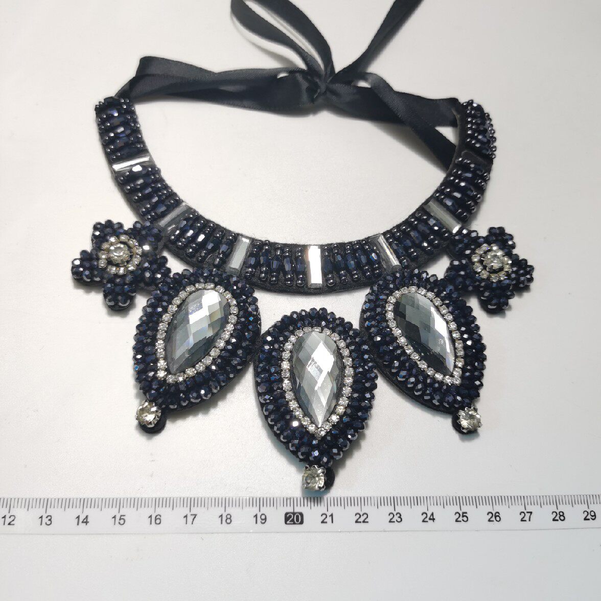 3 WATER DROPS AND TWO SMALL FLOWERS DECORATIVE NECKLACE 2019 NEW CRYSTAL WILD FAKE COLLAR FAKE COLLAR KOREAN VERSION