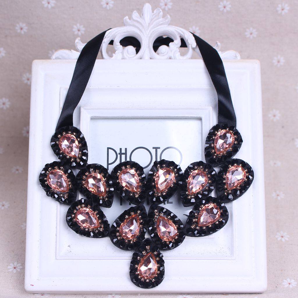 EUROPEAN AND AMERICAN RETRO COURT STYLE CRYSTAL LARGE G TONE CRYSTAL FALSE COLLAR WATER DROP SHAPE SHORT NECKLACE FAKE COLLAR