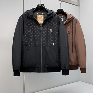 005P385 25冬季新款 90%白鸭绒连帽轻薄羽绒服   控598图片