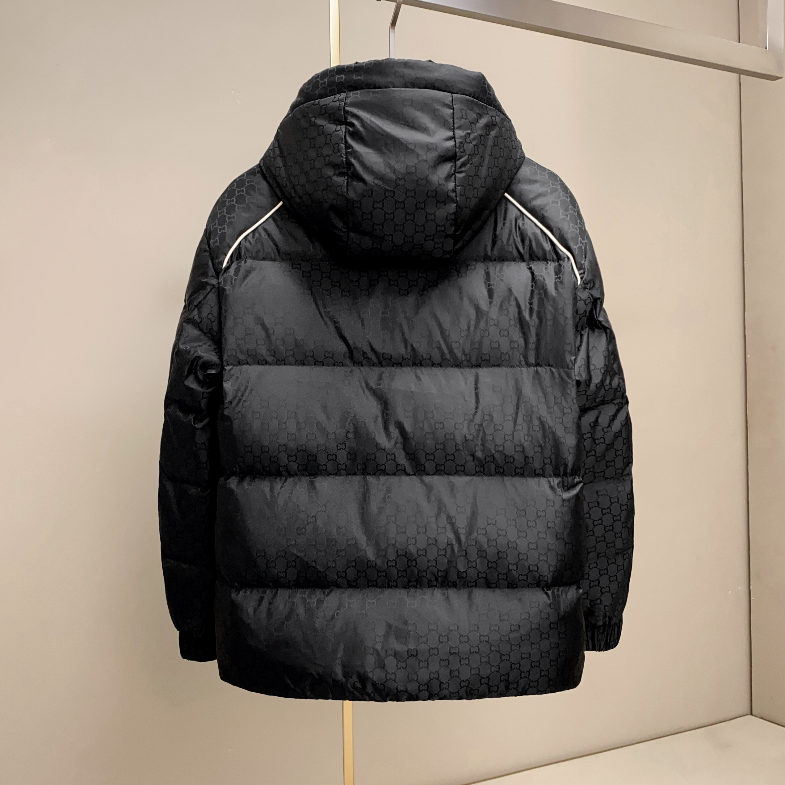 8215P45025冬季新款90%白鸭绒微阔连帽迷彩羽绒服控599,男装羽绒服,钱塘2019