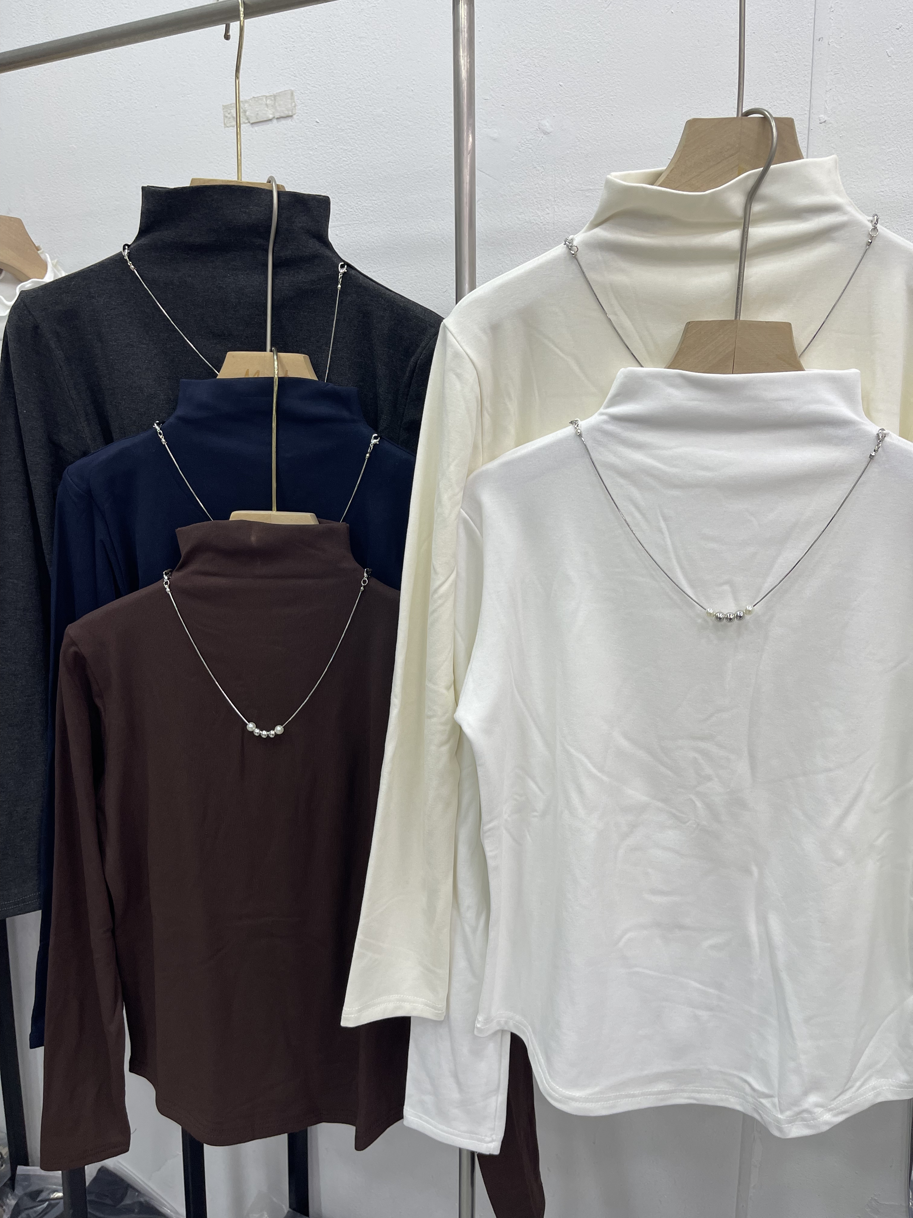 欧货项链秋季新半高领长袖t恤女显瘦打底衫内搭弹力棉紧身上衣