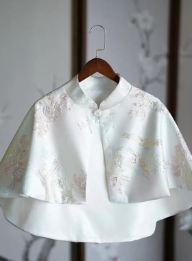 小众女款披风浅绿色国风防寒百搭斗篷高级印花缎斗篷前短后长坎肩