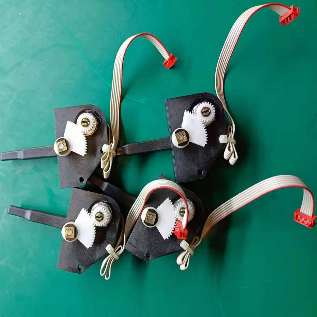 国产欧姆混泥土湿喷机升高车遥控器摇杆手柄开关