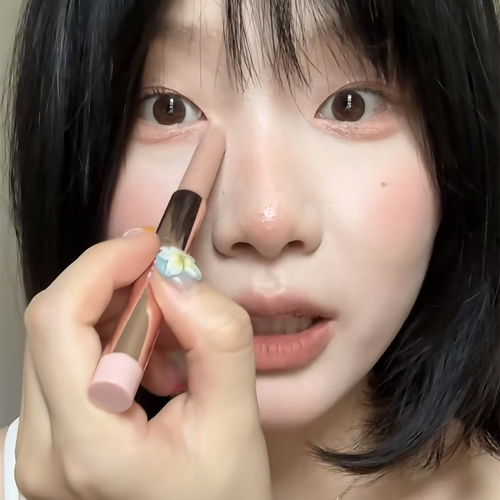 宝藏卧蚕笔 肉感嘟嘟~天国同款高光提亮眼影棒香槟色持久新手服帖