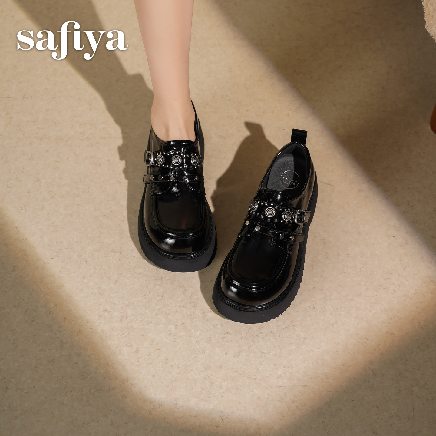 Safiya/索菲娅2026春季新品英伦风铆钉皮带扣魔术贴乐福鞋