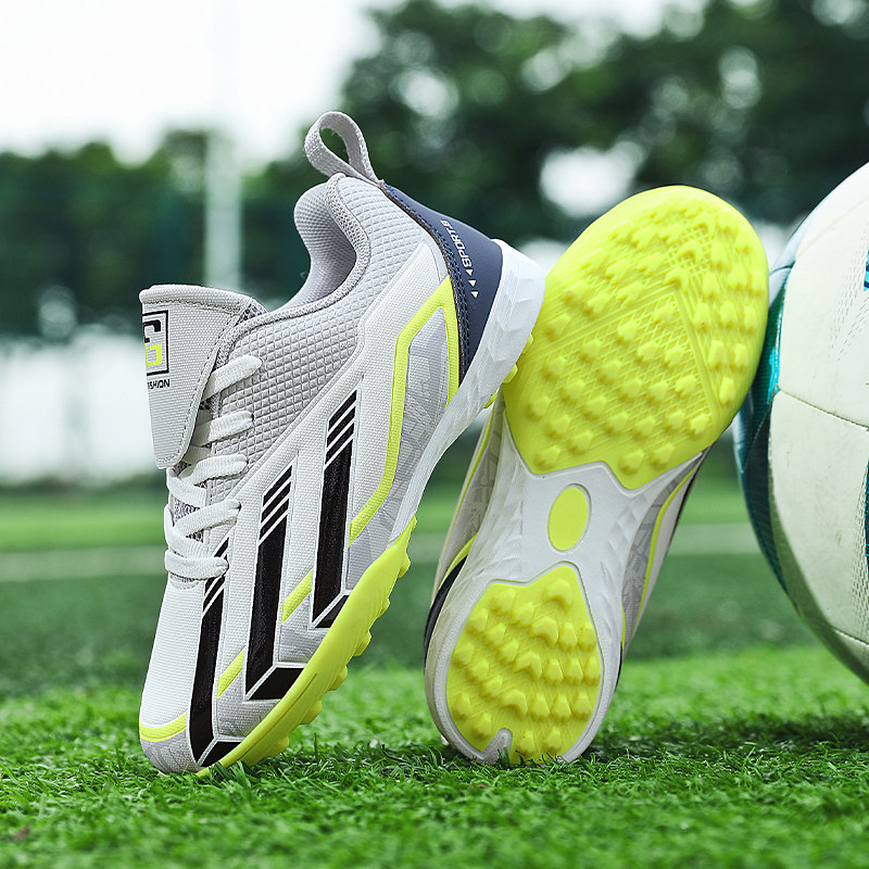 秋季新款儿童TF碎钉足球鞋男童女童小学生校园短钉比赛运动训练鞋