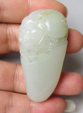 45.05克特价新疆和田玉留皮白玉籽料原石挂件貔貅苏工吊坠