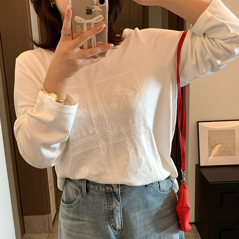 胖mm2026年秋季新款大码女装百搭宽松上衣刺绣圆领长袖T恤W-361