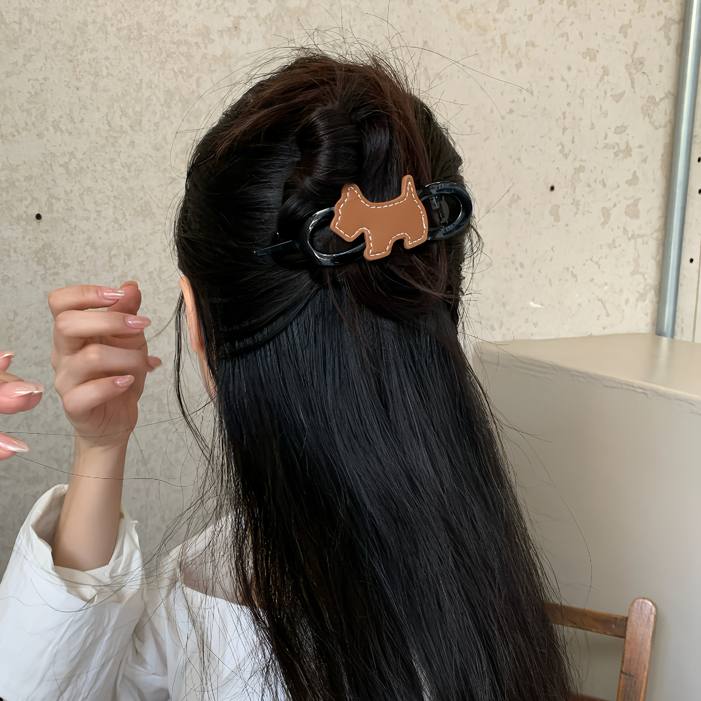 韩系pu皮小狗扭扭夹发夹女后脑勺盘发马尾夹头饰甜美可爱发卡发饰