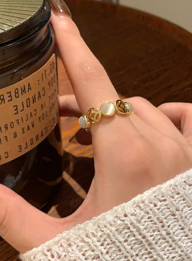 来财！金色镂空钱币猫眼石戒指