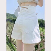女宽松显瘦排扣设计感小众a字热裤 薄款 白色超高腰阔腿牛仔短裤 夏