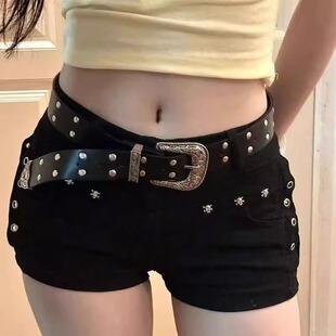 美式辣妹黑色休闲柳钉牛仔短裤女低腰紧身显瘦性感超短包臀热裤夏