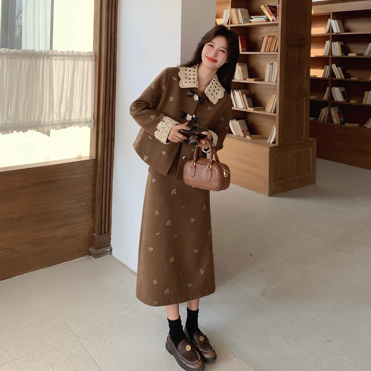 【新款】现货千金风刺绣花上衣+半身裙套装293-260-P215控348,商品下架区,浙宝293