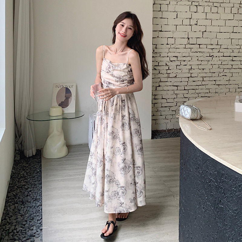 法式复古褶皱碎花吊带连衣裙女2025夏季新款韩版收腰显瘦茶歇长裙,女装连衣裙,浙宝293