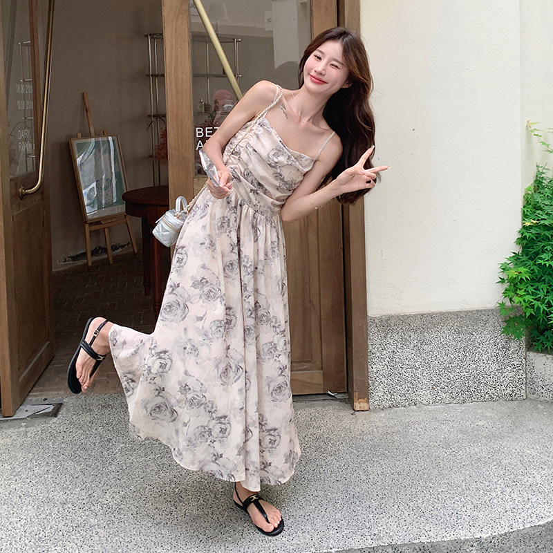 法式复古褶皱碎花吊带连衣裙女2025夏季新款韩版收腰显瘦茶歇长裙,女装连衣裙,浙宝293