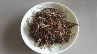 10年地道正宗广东新会陈皮碎丝青皮老陈皮干陈皮茶100G 送玻璃瓶