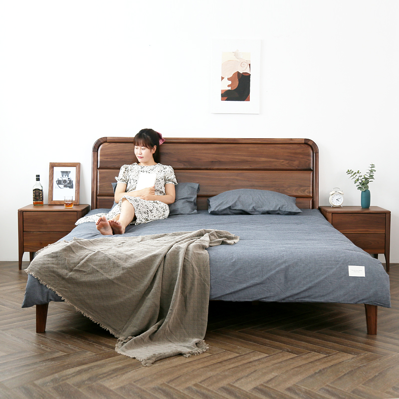 加厚轻奢风卧室家具全实木床