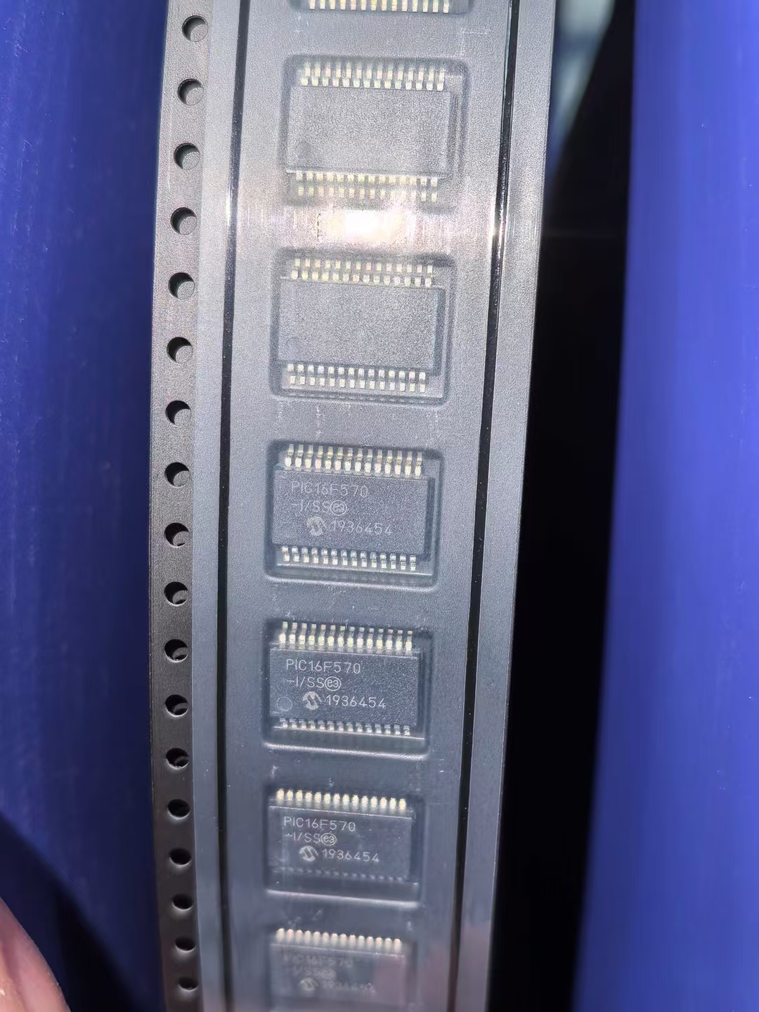 全新原装PIC16F570T-I/SS