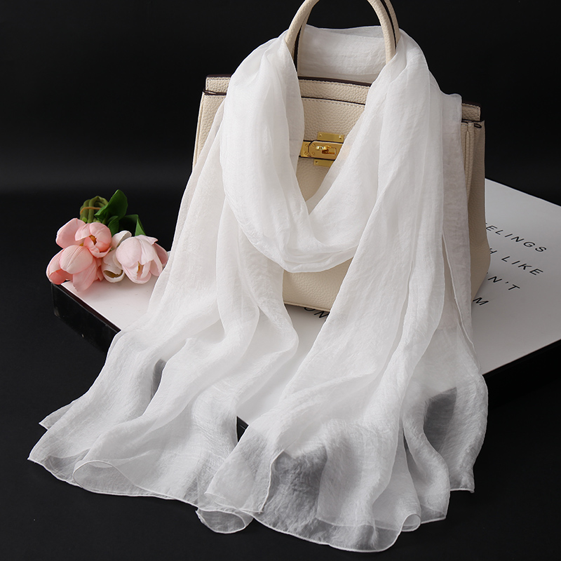 2025新款真丝丝巾女桑蚕丝围巾高级秋冬保暖白色纱巾披肩妈妈系脖