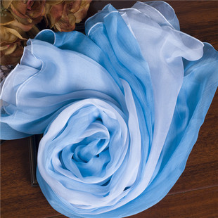 新款蓝色渐变桑蚕丝女长款真丝丝巾高级秋冬保暖围巾妈妈纱巾系脖