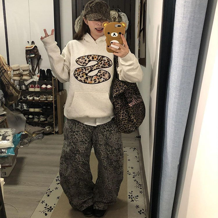 潮牌豹纹绒贴布刺绣连帽卫衣女秋