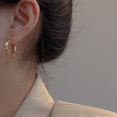 SUGAR 不规则金属c型耳钉新款2025爆款简约冷淡风小众独特耳环女