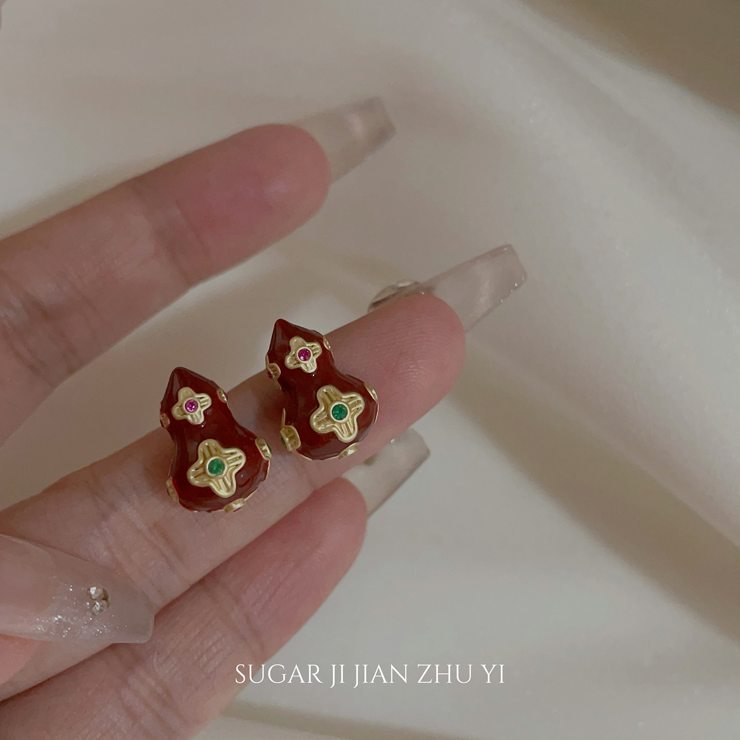 新中式红色珐琅葫芦耳钉秋冬复古高级感轻奢气质独特设计耳环女