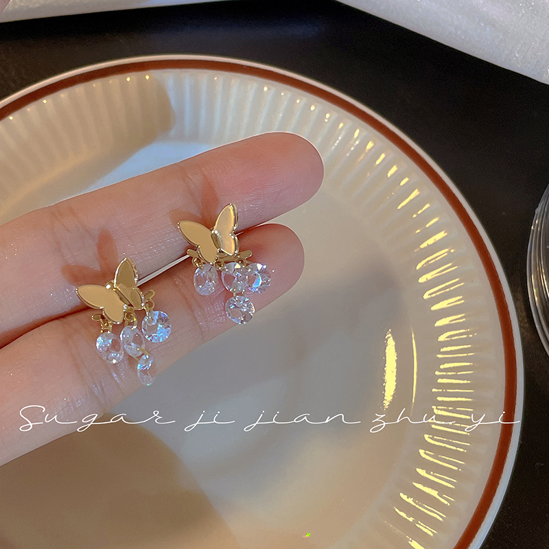 独特设计~简约精致蝴蝶耳钉超仙