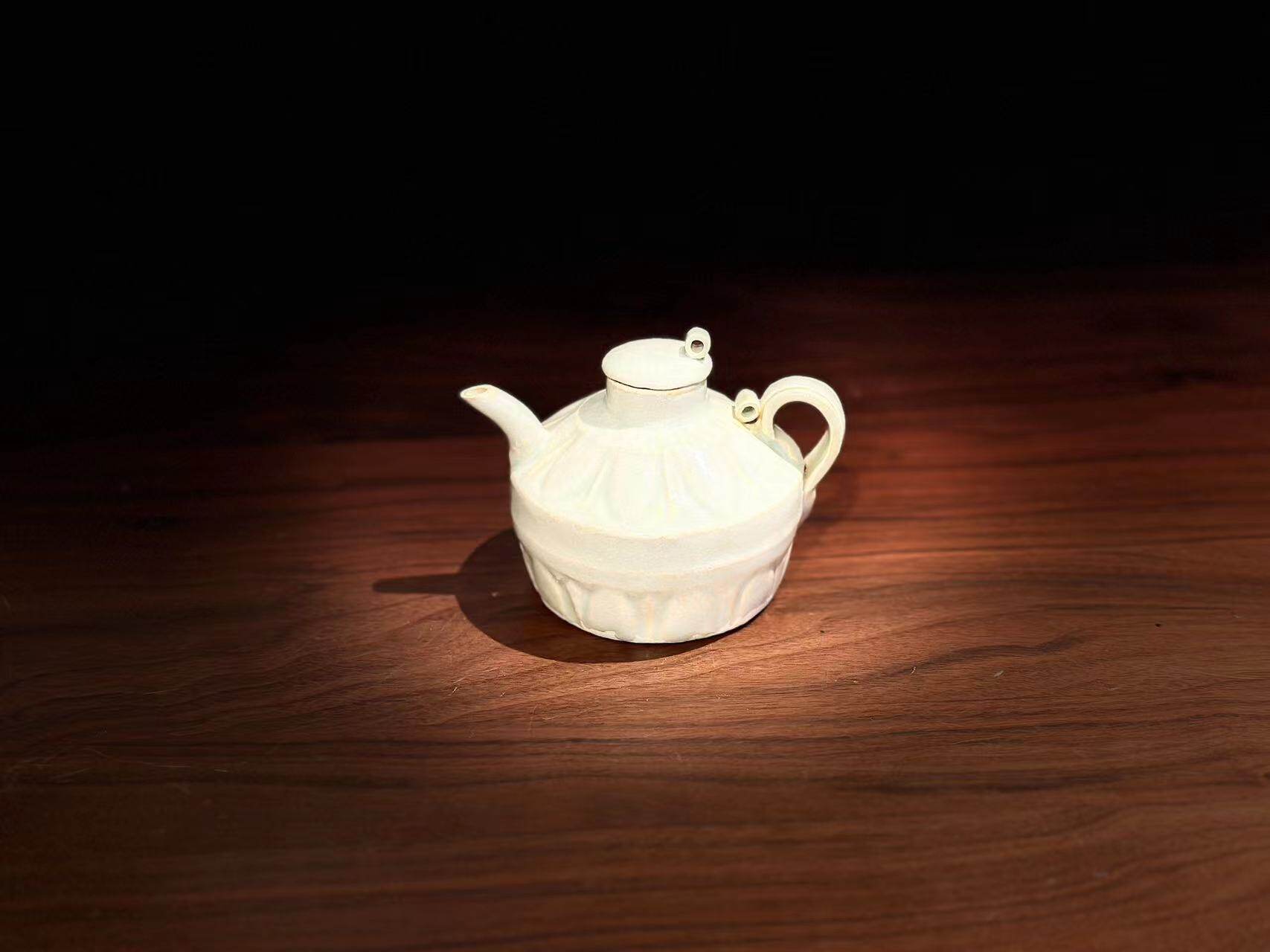 古器物南宋时期 湖田窑系青白瓷壶茶道器 刻莲花型茶道器老影青壶