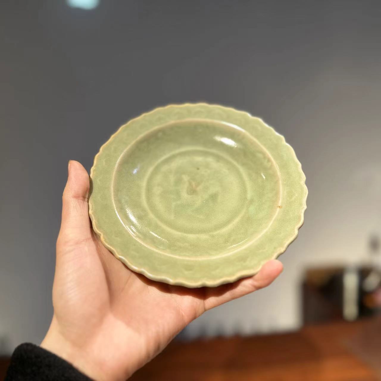 元代龙泉老瓷器花口盘洗 龙泉青瓷刻鹿如意莲枝纹 工夫茶壶承杯托