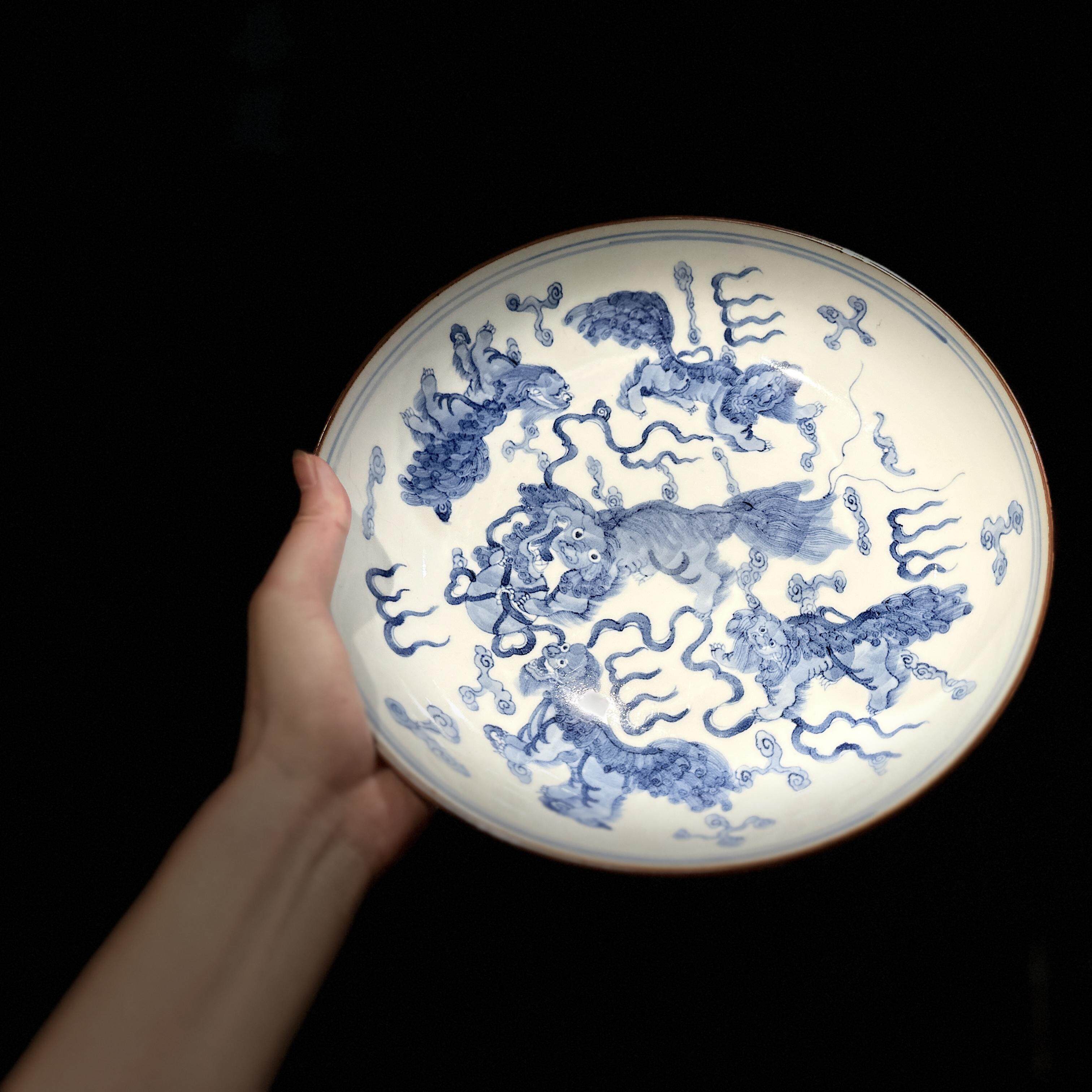 清代中期回流玉堂佳器款 青花瓷大赏盘手绘五狮戏球图 大茶盘摆件