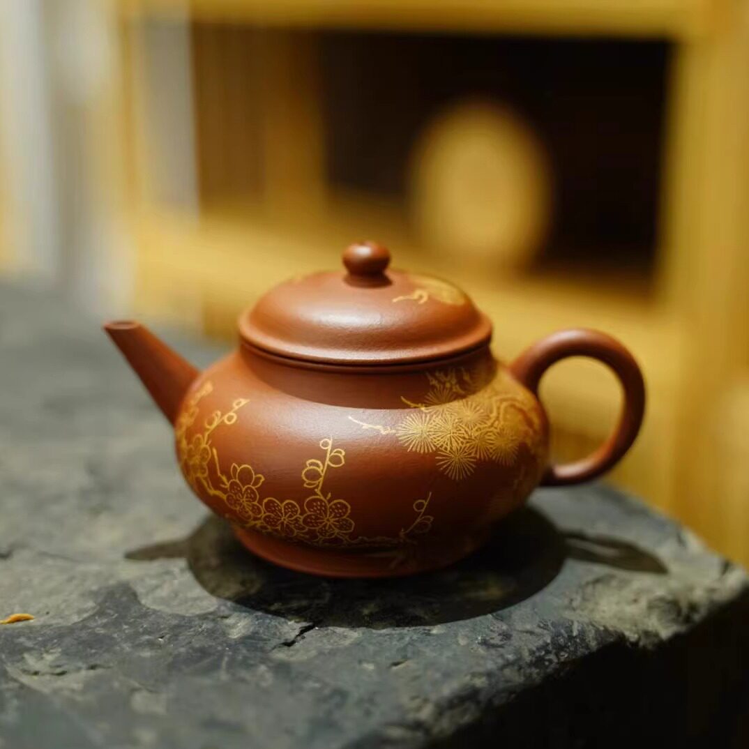 新款原矿老朱泥紫砂 描金手绘松竹梅水平壶 中式小品一石居款100c
