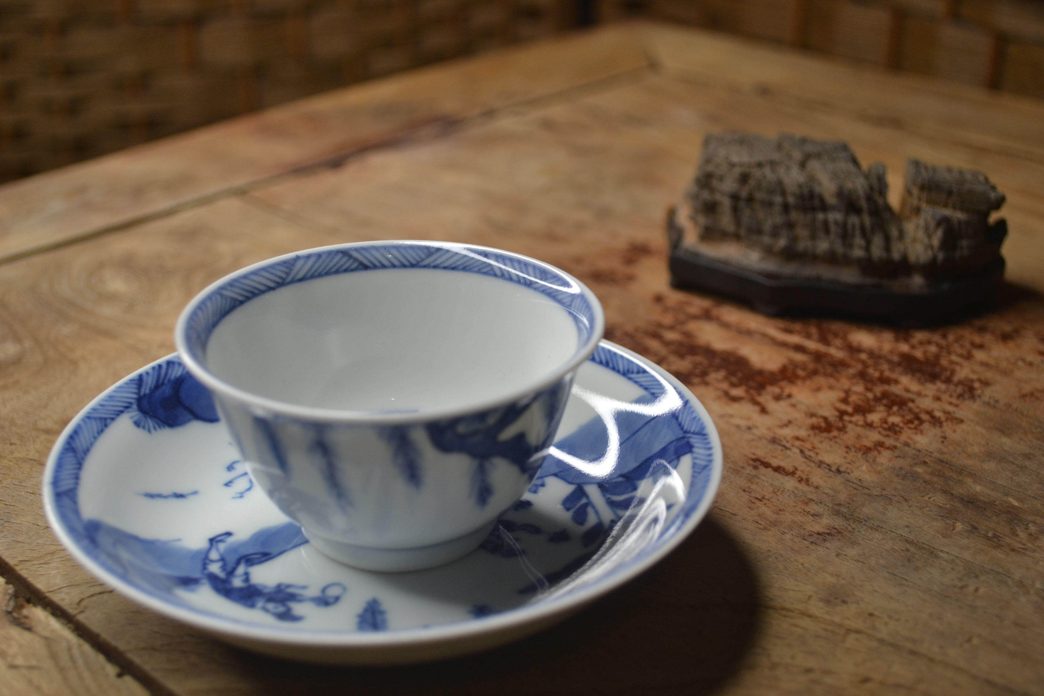 茶杯杯托手绘山水青花主人杯