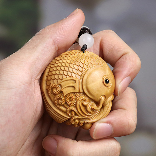 黄杨木雕实木手把件鲤鱼汽车挂件