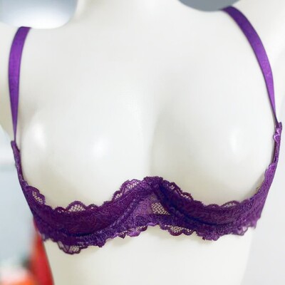 女生性感蕾丝小胸聚拢套装火辣镂空文胸女