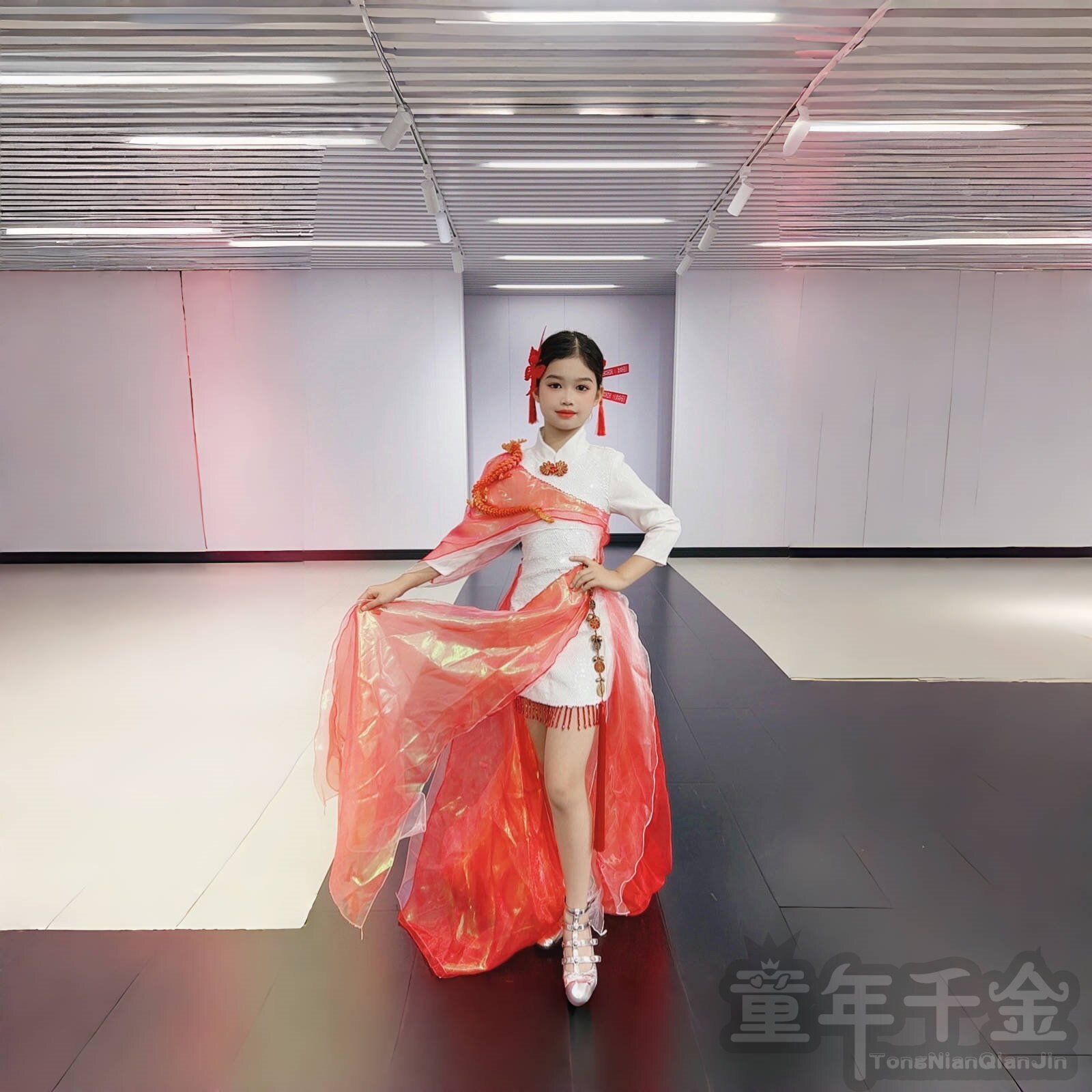 儿童走秀礼服高端女童中国风新中式礼服裙旗袍红色拖尾龙短款图片